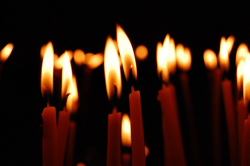 Light of many candles free photo