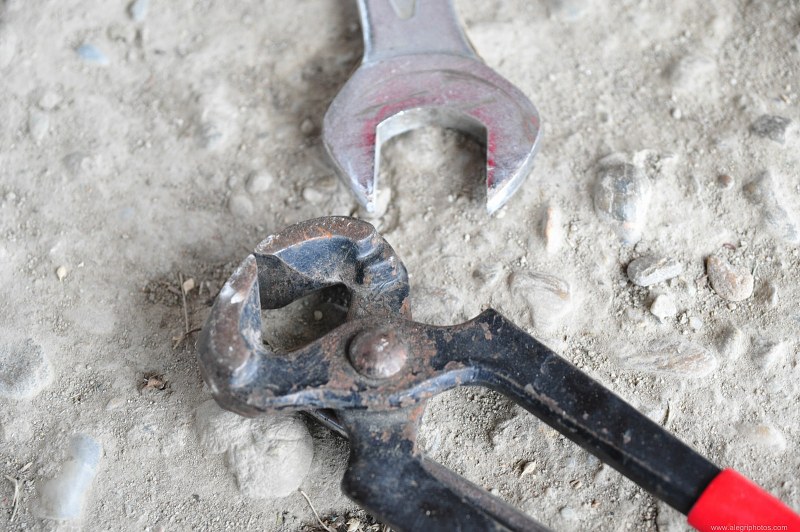 Wrench and pliers free photo