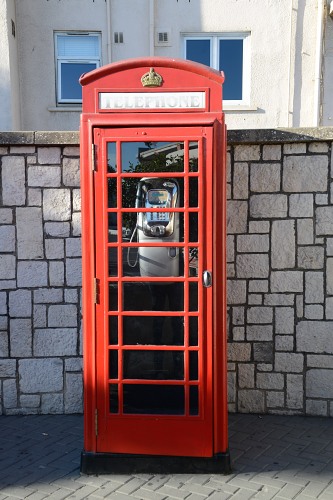 Red british telephone booth