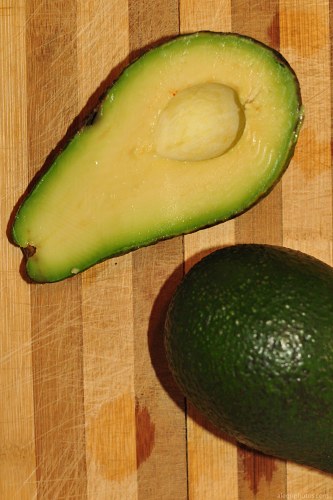 Avocado sliced free photo
