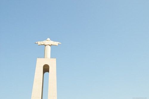 Christo rei statue back free photo